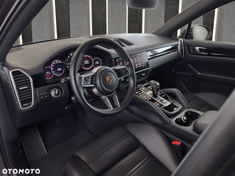 Porsche Cayenne - 11