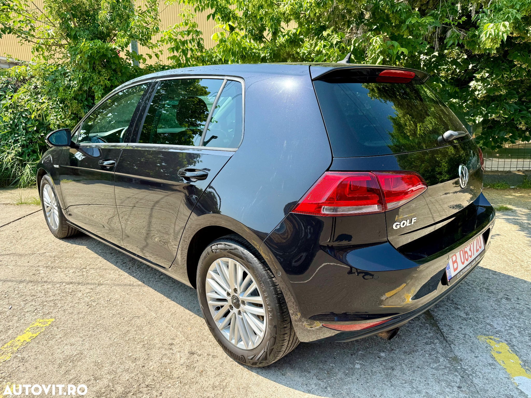 Volkswagen Golf 1.2 TSI BlueMotion Technology Cup - 4