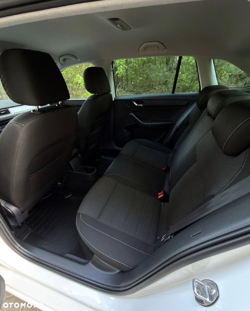 Skoda RAPID - 7
