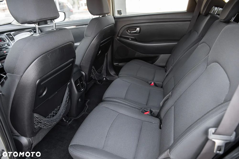 Kia Carens 1.7 CRDi M 7os - 25
