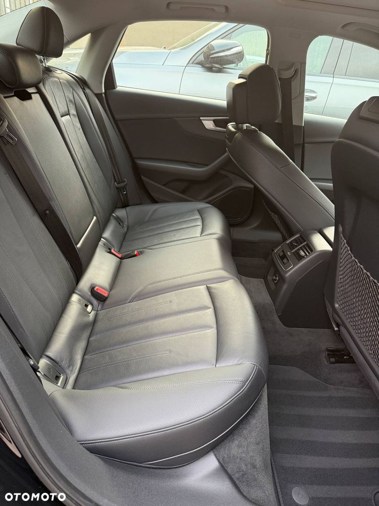 Audi A4 Limousine 2.0 TFSI ultra S tronic sport - 14