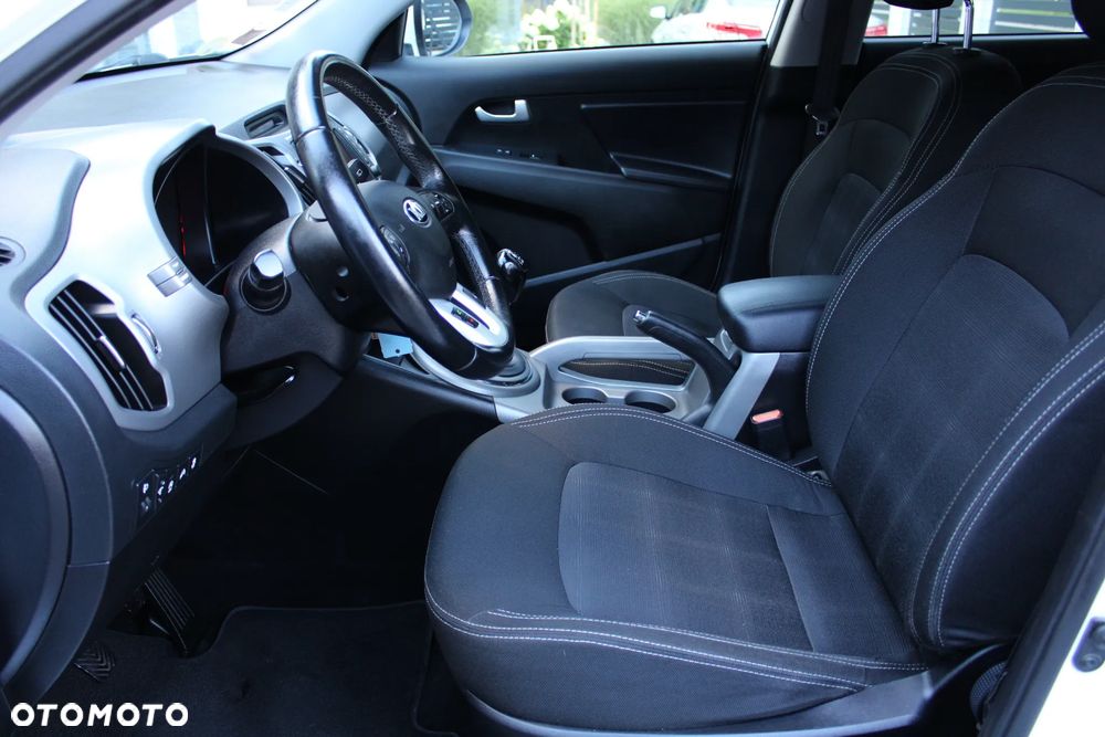 Kia Sportage 1.7 CRDI 2WD Dream-Team Edition - 24