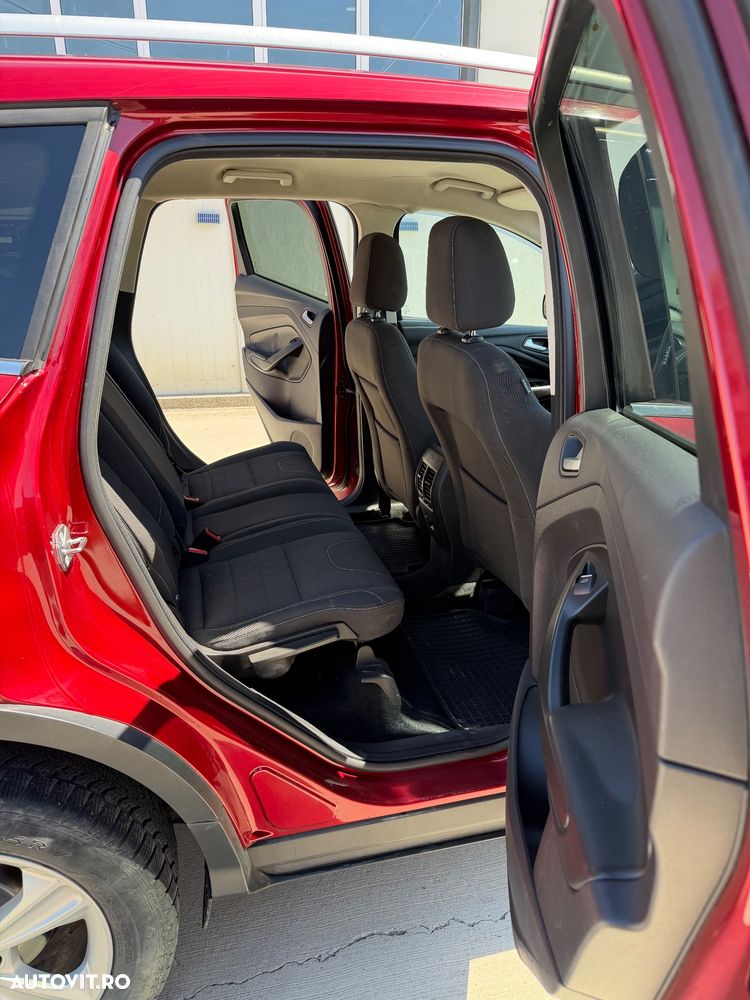 Ford Kuga - 10