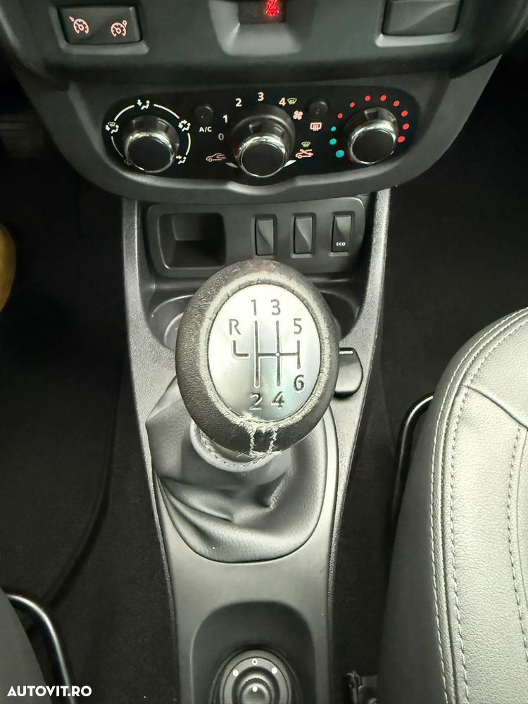 Dacia Duster dCi 110 FAP 4x2 Prestige - 31