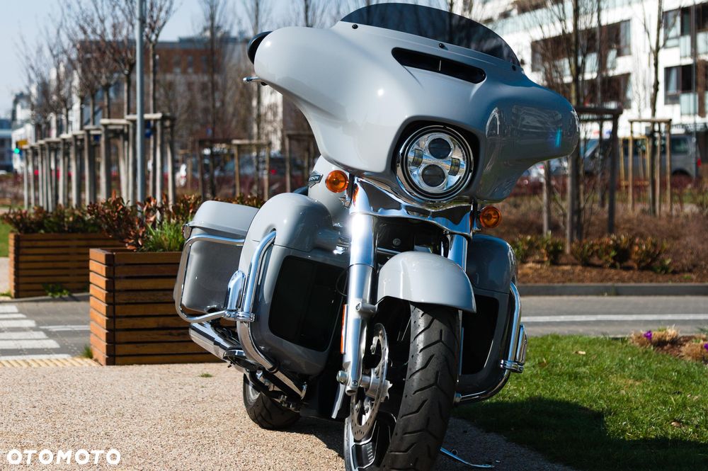 Harley-Davidson Touring Street Glide - 1