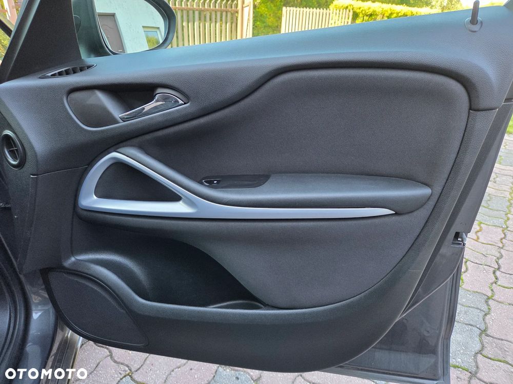Opel Zafira - 25