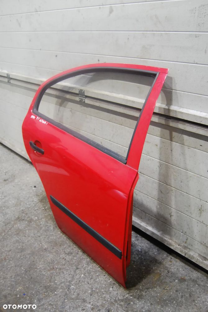 DRZWI PRAWY TYŁ TYLNE SKODA OCTAVIA I SEDAN 8180 - 3