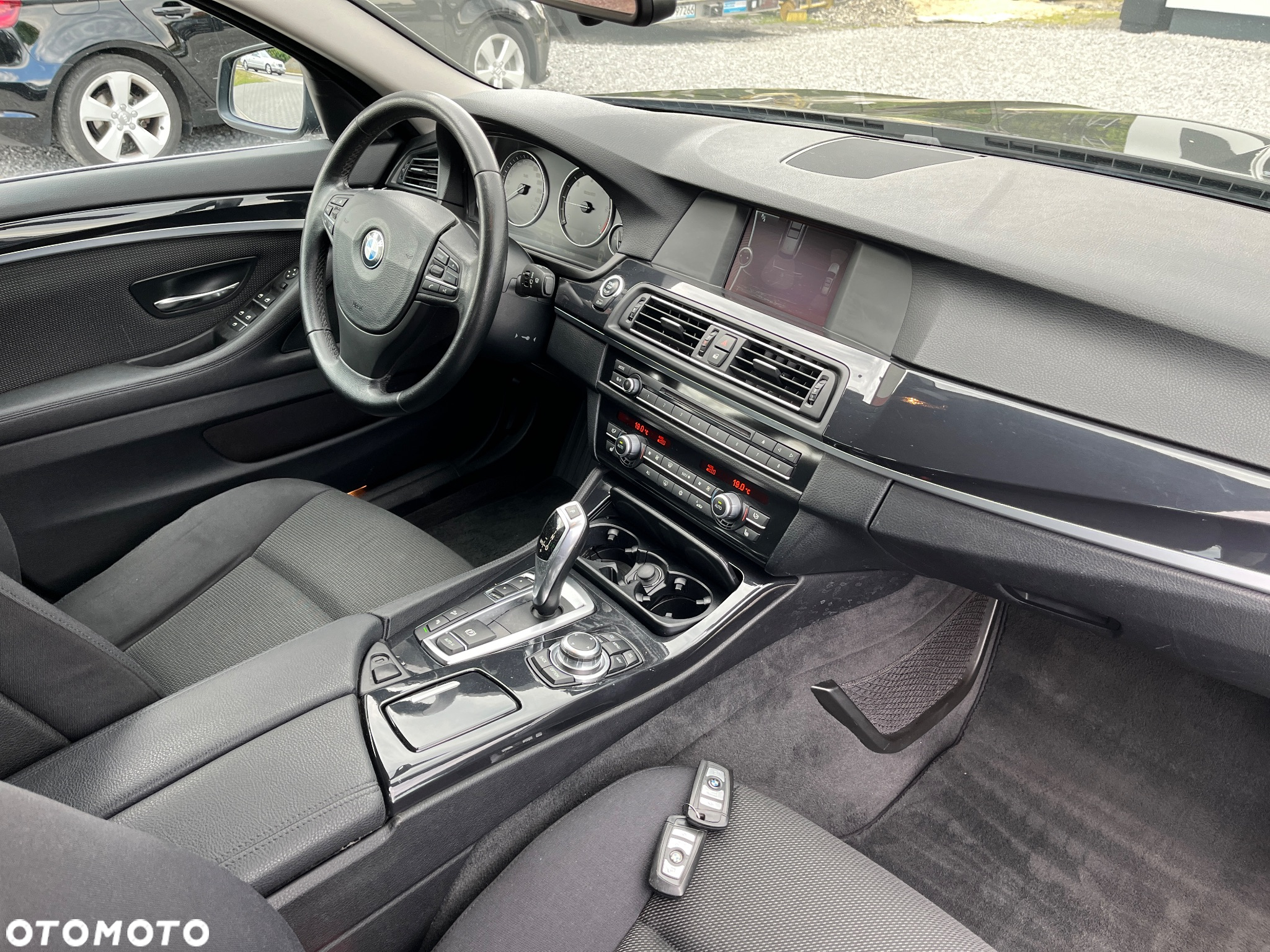 BMW Seria 5 525d xDrive Touring - 21