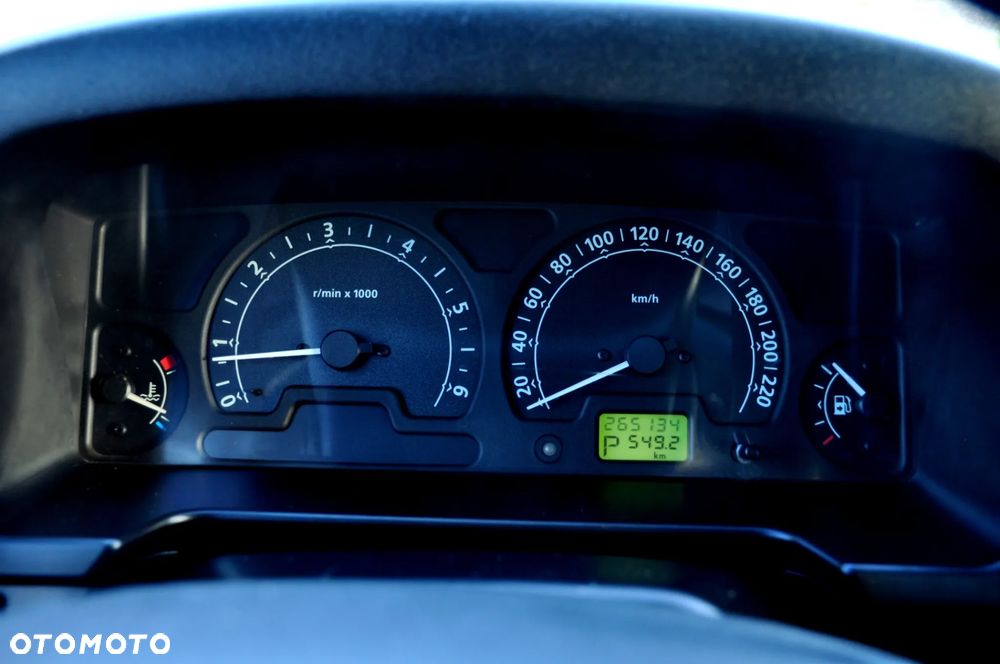 Land Rover Discovery - 40