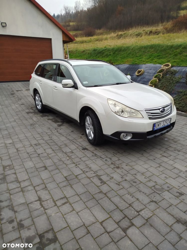 Subaru Outback - 1