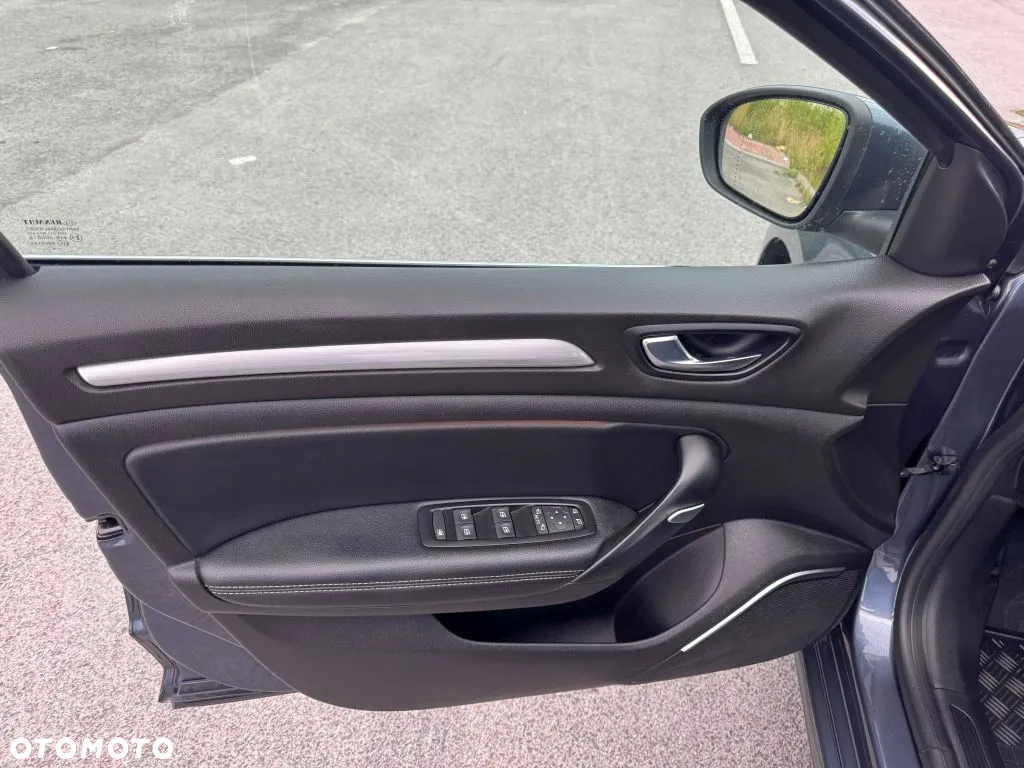 Renault Megane TCe 160 GPF EDC BOSE EDITION - 9