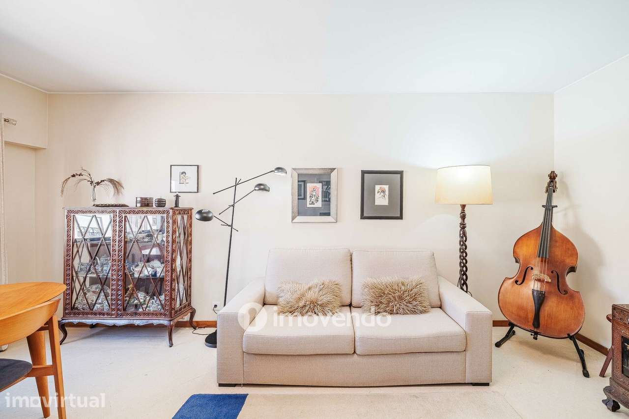 Apartamento T3, com garagem e arrecadação, na Ramada - Grande imagem: 2/50