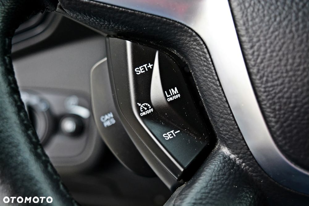 Ford Kuga 1.5 EcoBoost 2x4 Business Edition - 21