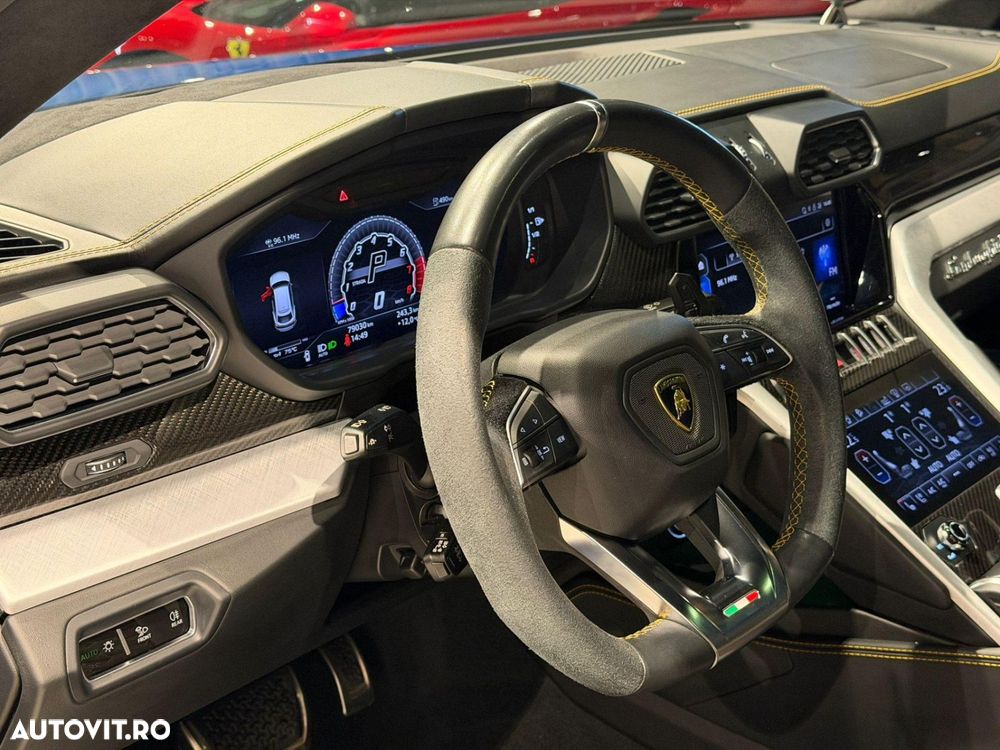 Lamborghini URUS - 17