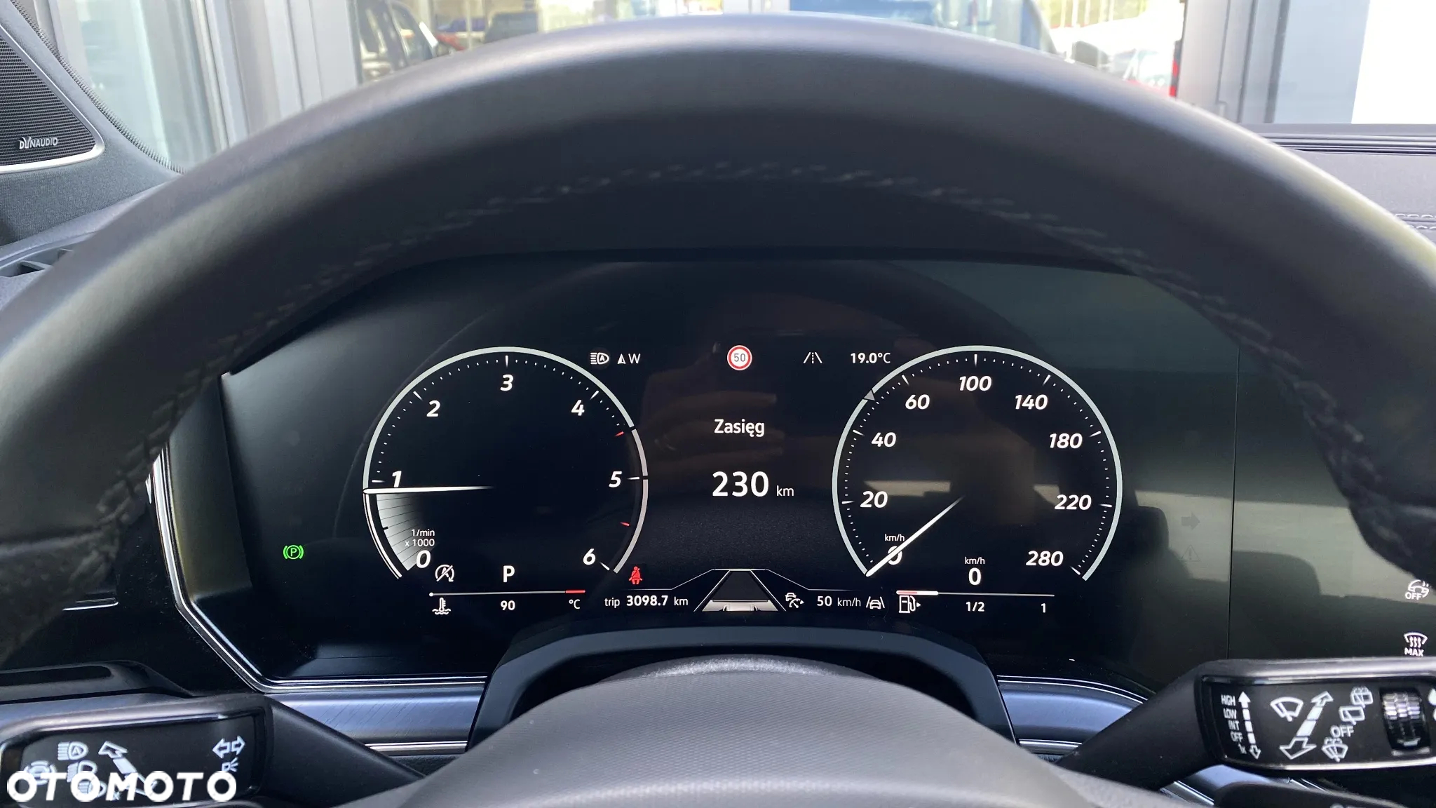 Volkswagen Touareg 3.0 V6 TDI 4Motion R-Line - 10