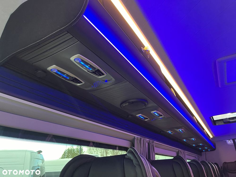 Mercedes-Benz Sprinter 519 - 17
