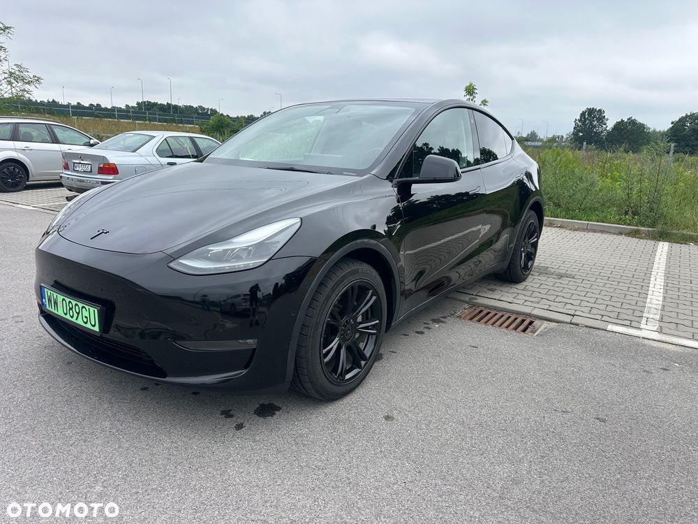 Tesla Model Y Long Range AWD - 5
