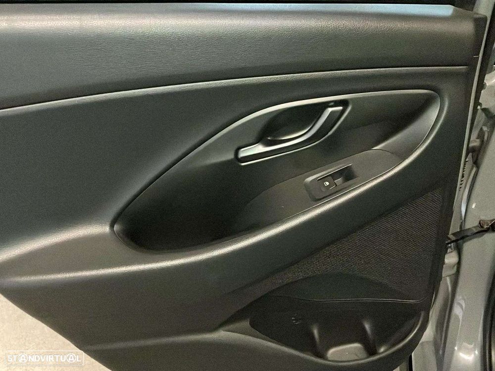 Hyundai i30 Fastback - 21