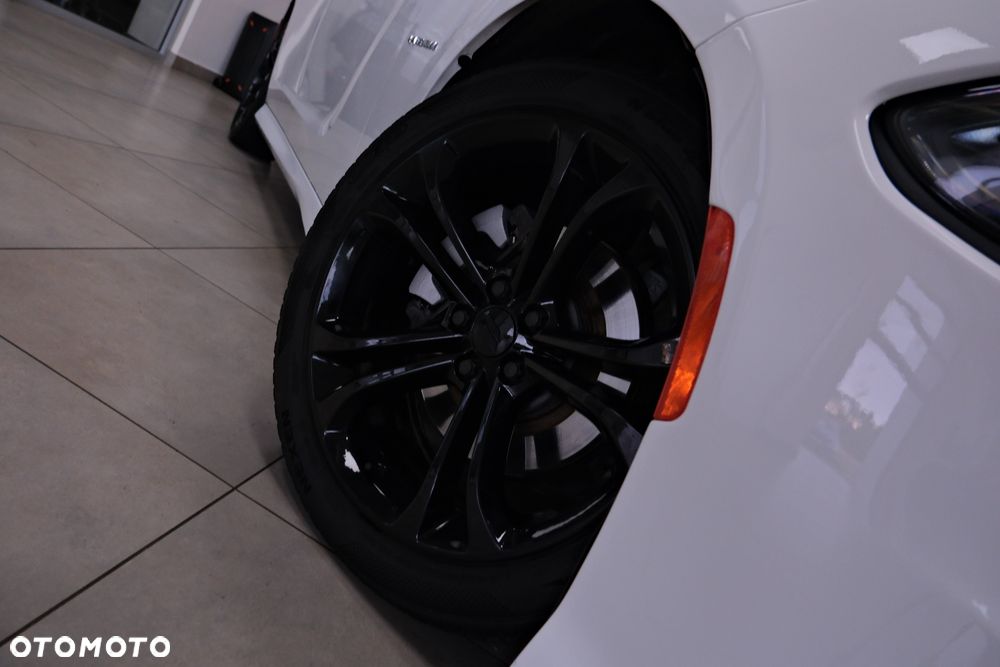 Dodge Charger 5.7 R/T - 5