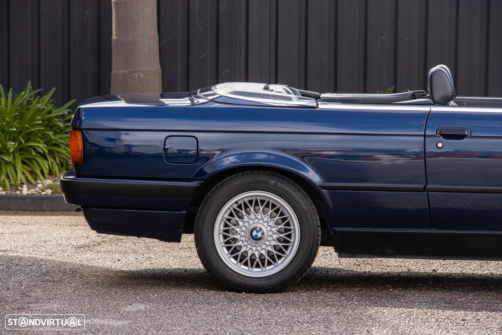 BMW 320 i Cabriolet - 27