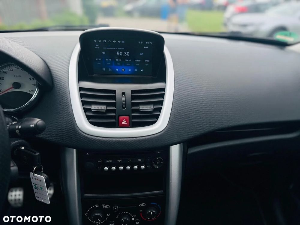 Peugeot 207 1.6 Premium - 25