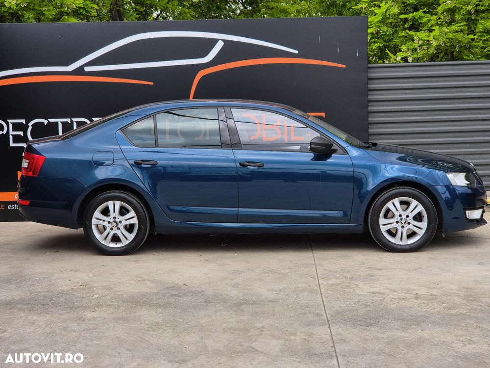 Skoda Octavia 1.6 TDI ELEGANCE - 9
