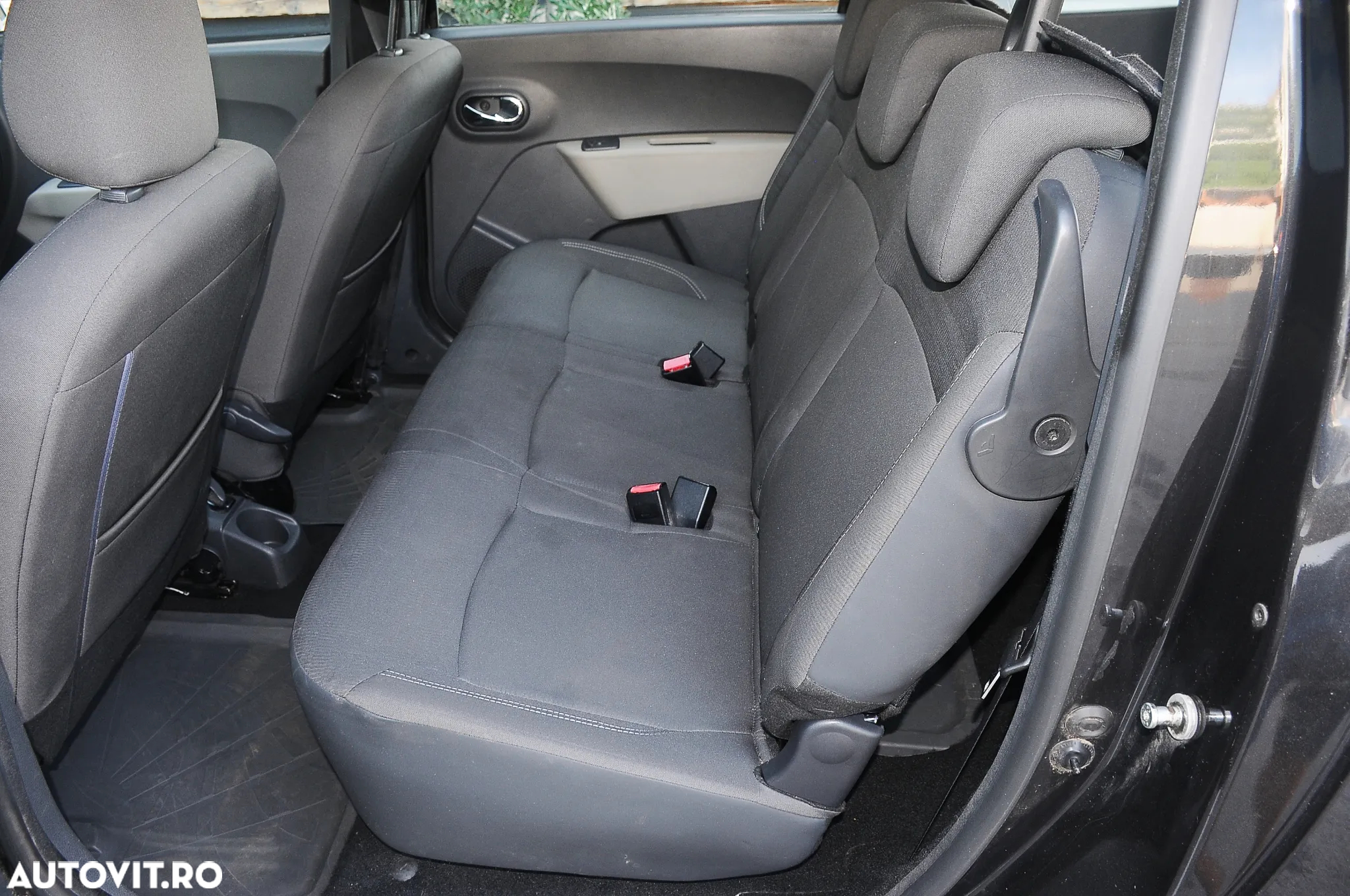 Dacia Lodgy 1.5 dCi 90 CP Ambiance - 14