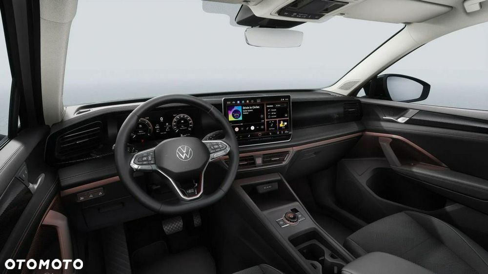 Volkswagen Tiguan - 11