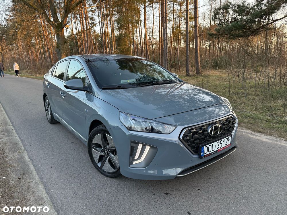 Hyundai IONIQ hybrid Business - 4