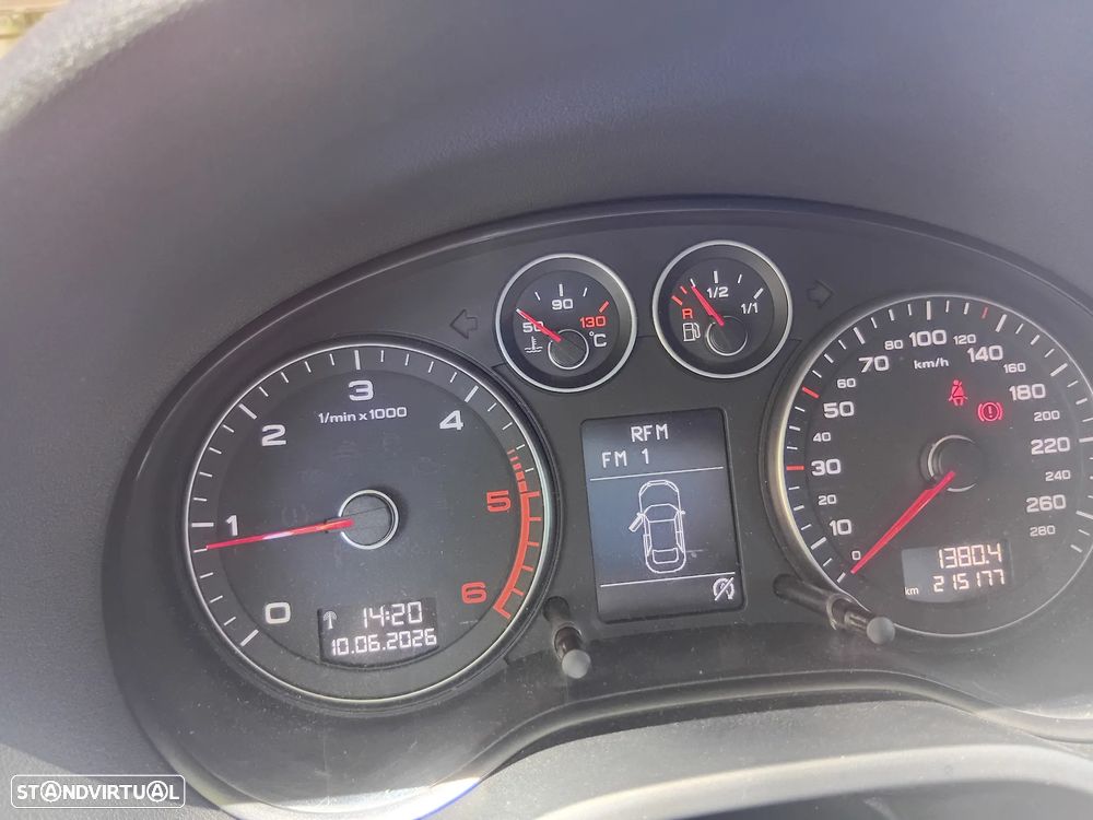 Audi A3 Sportback 1.6 TDI DPF Attraction - 6