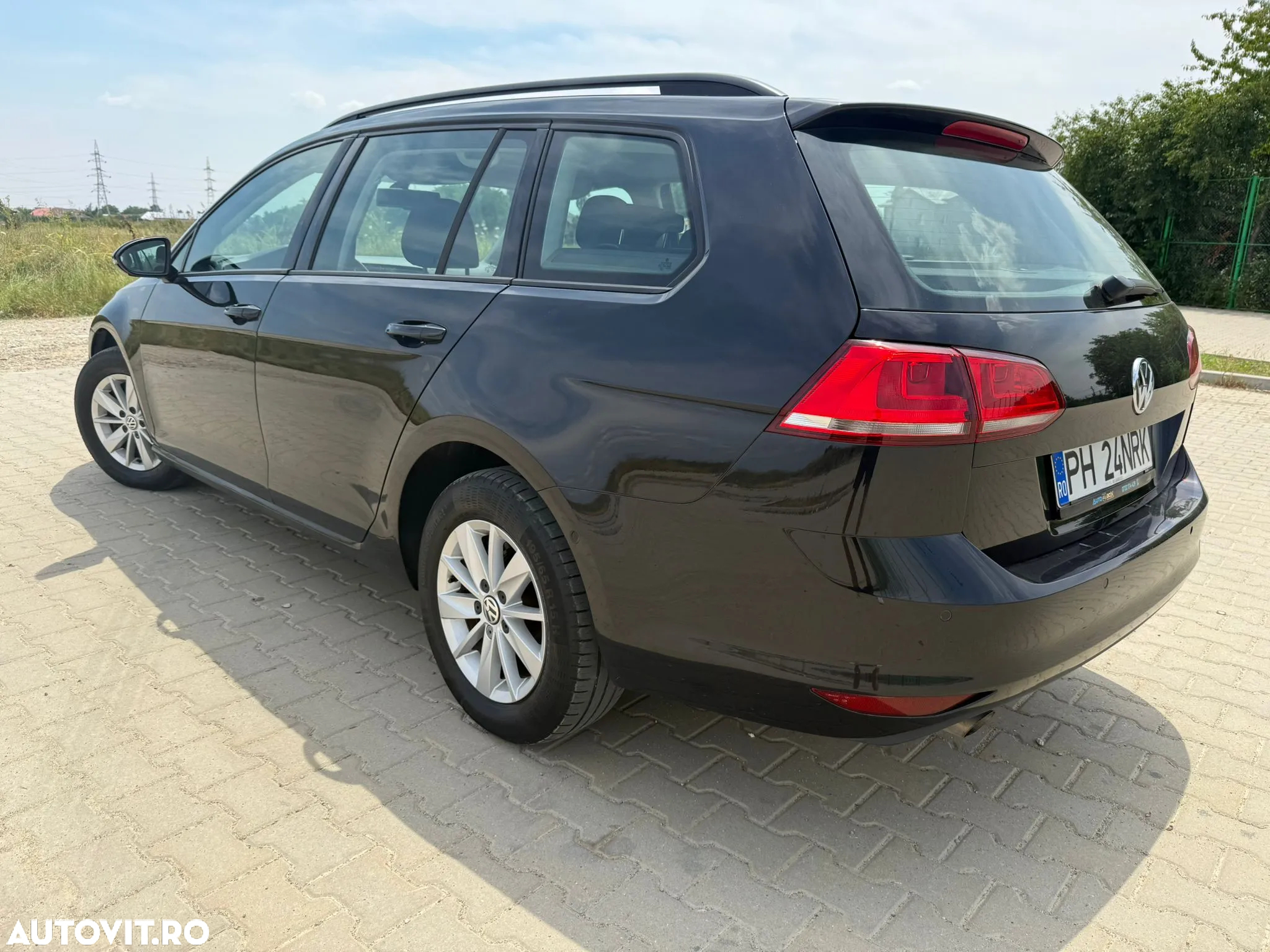 Volkswagen Golf 1.6 TDI BlueMotion Technology Comfortline - 5