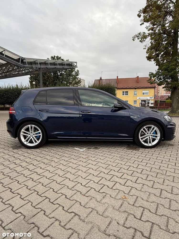Volkswagen Golf - 2