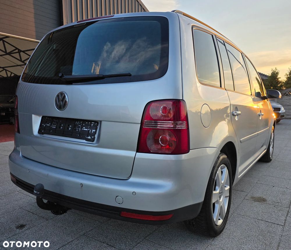 Volkswagen Touran 2.0 TDI DPF Comfortline - 6