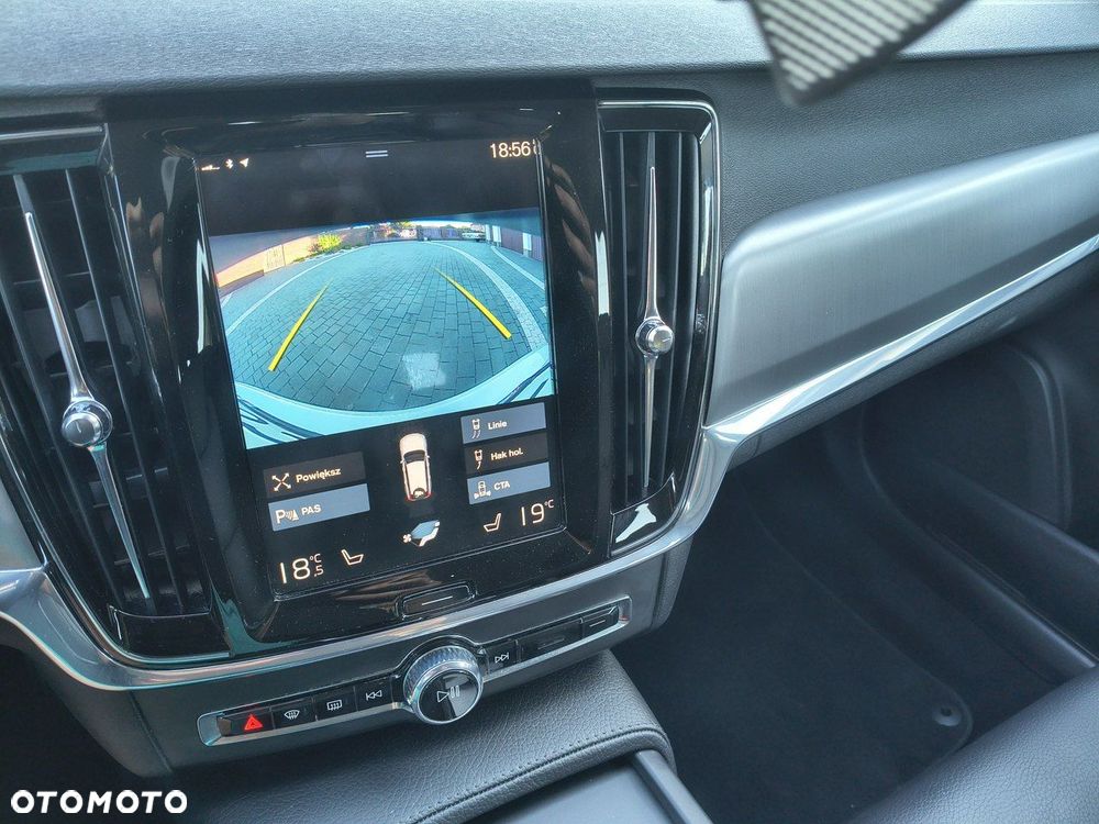 Volvo V90 D3 Momentum - 29