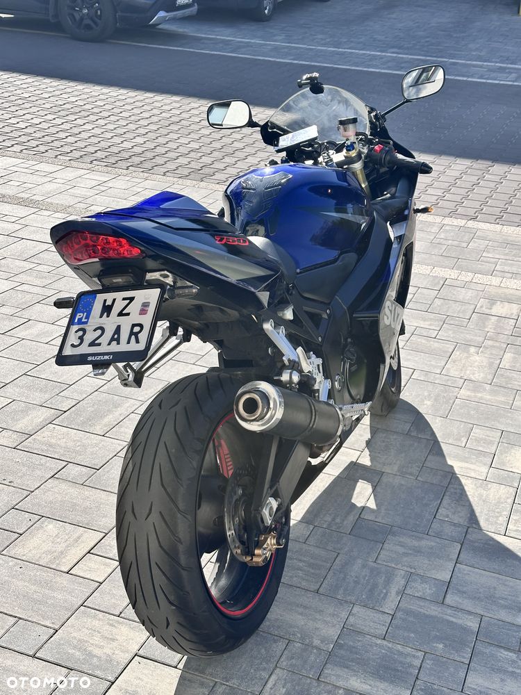 Suzuki GSX-R - 7