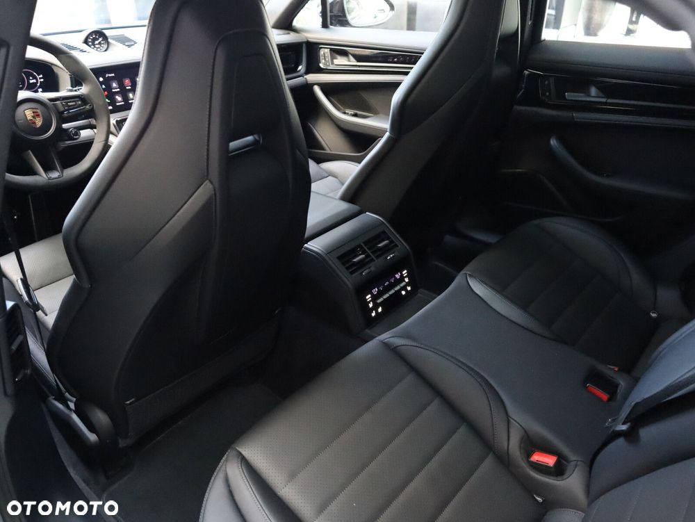 Porsche Panamera - 18