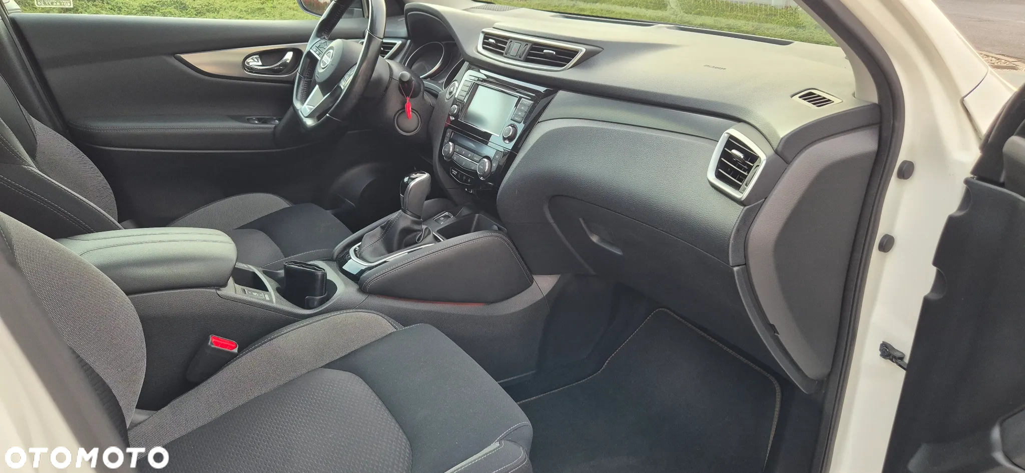 Nissan Qashqai 1.3 DIG-T N-Connecta DCT - 21