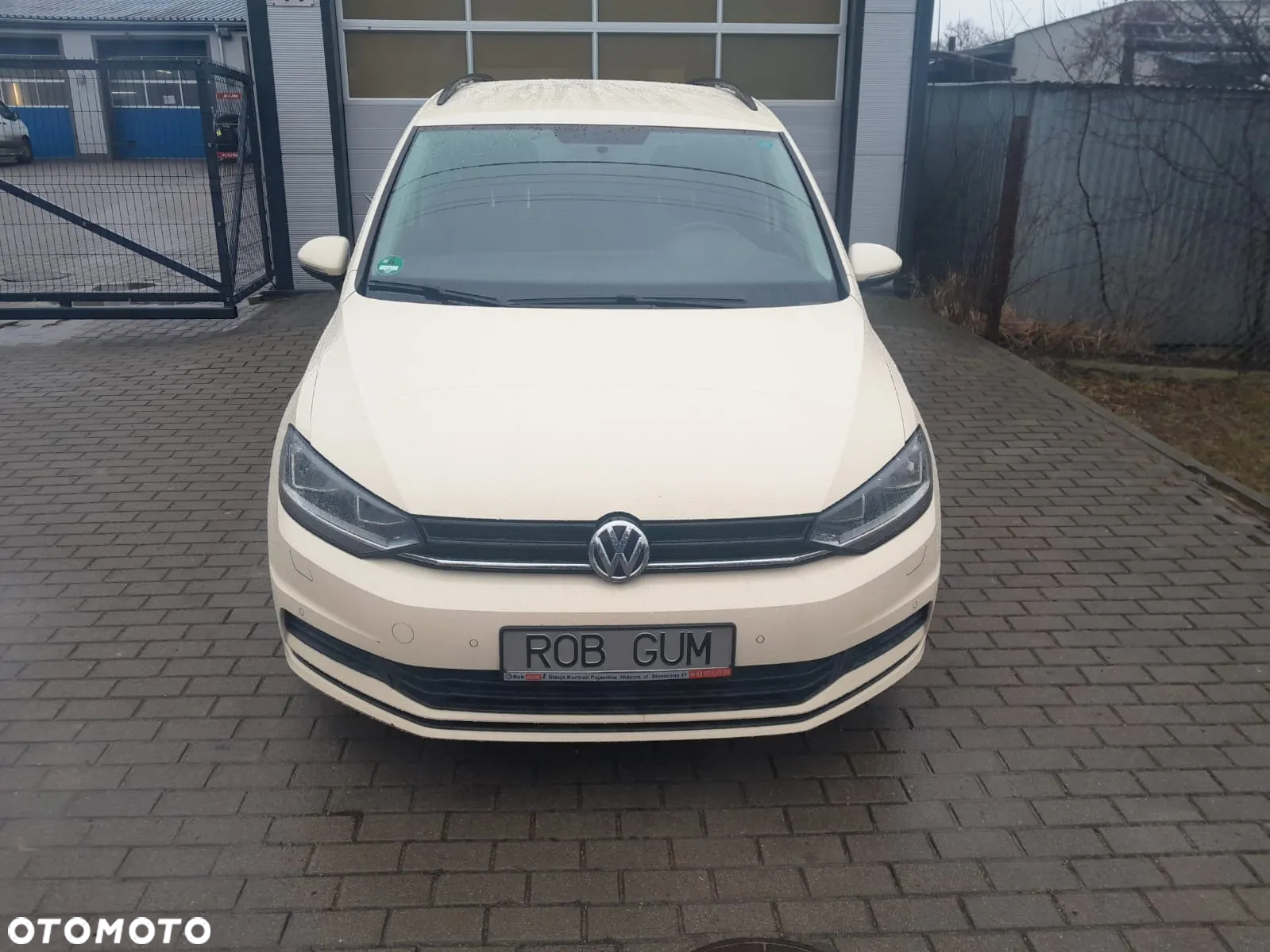 Volkswagen Touran - 2