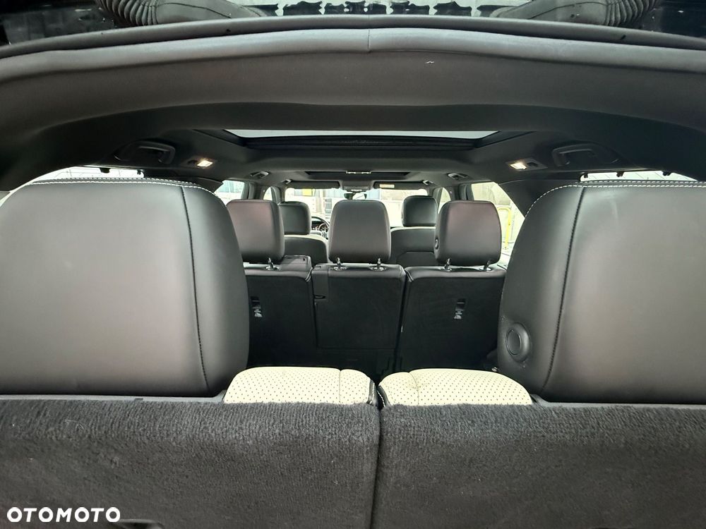 Land Rover Discovery 3.0 Si6 SE - 12