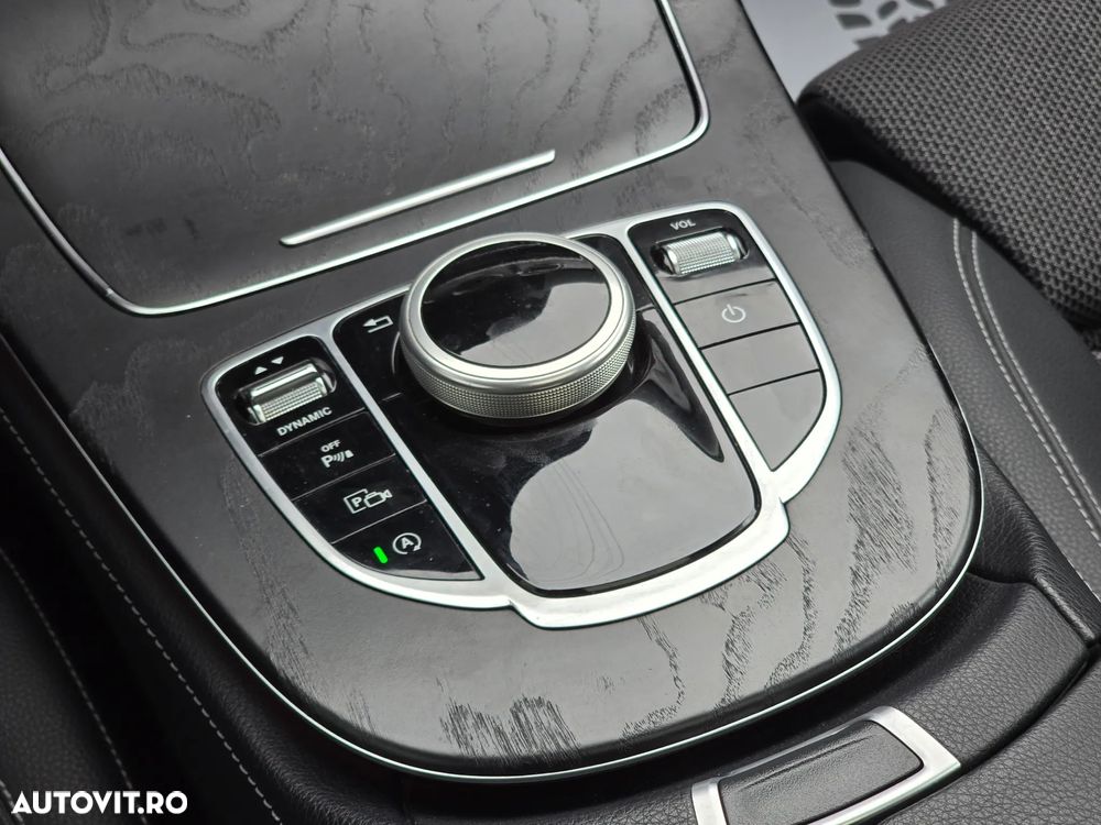 Mercedes-Benz E 200 4Matic 9G-TRONIC - 34
