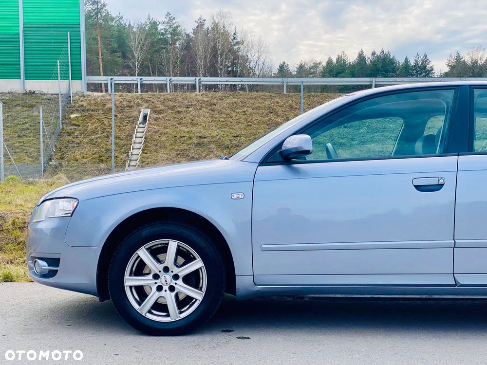 Audi A4 Limousine - 22