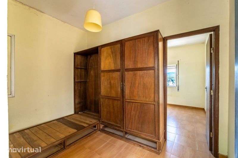 Moradia com potencial para 2 habitações | 390 M² DE TERRENO | LORDELO - Grande imagem: 5/12