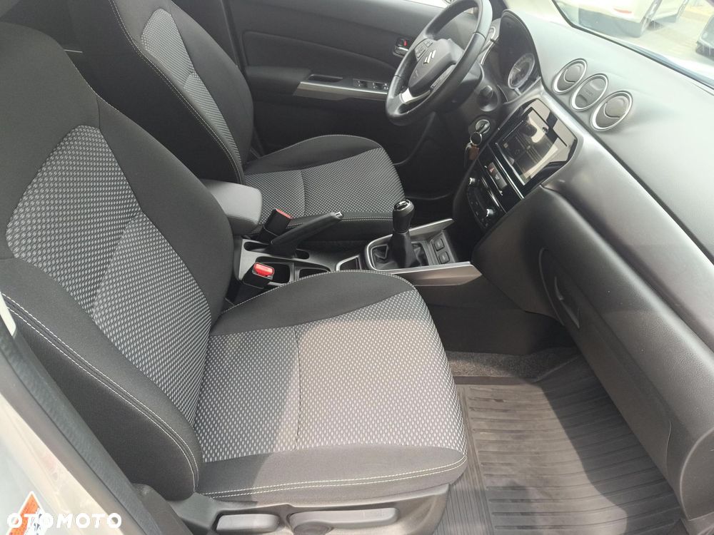Suzuki Vitara 1.0 Boosterjet Premium 2WD - 14