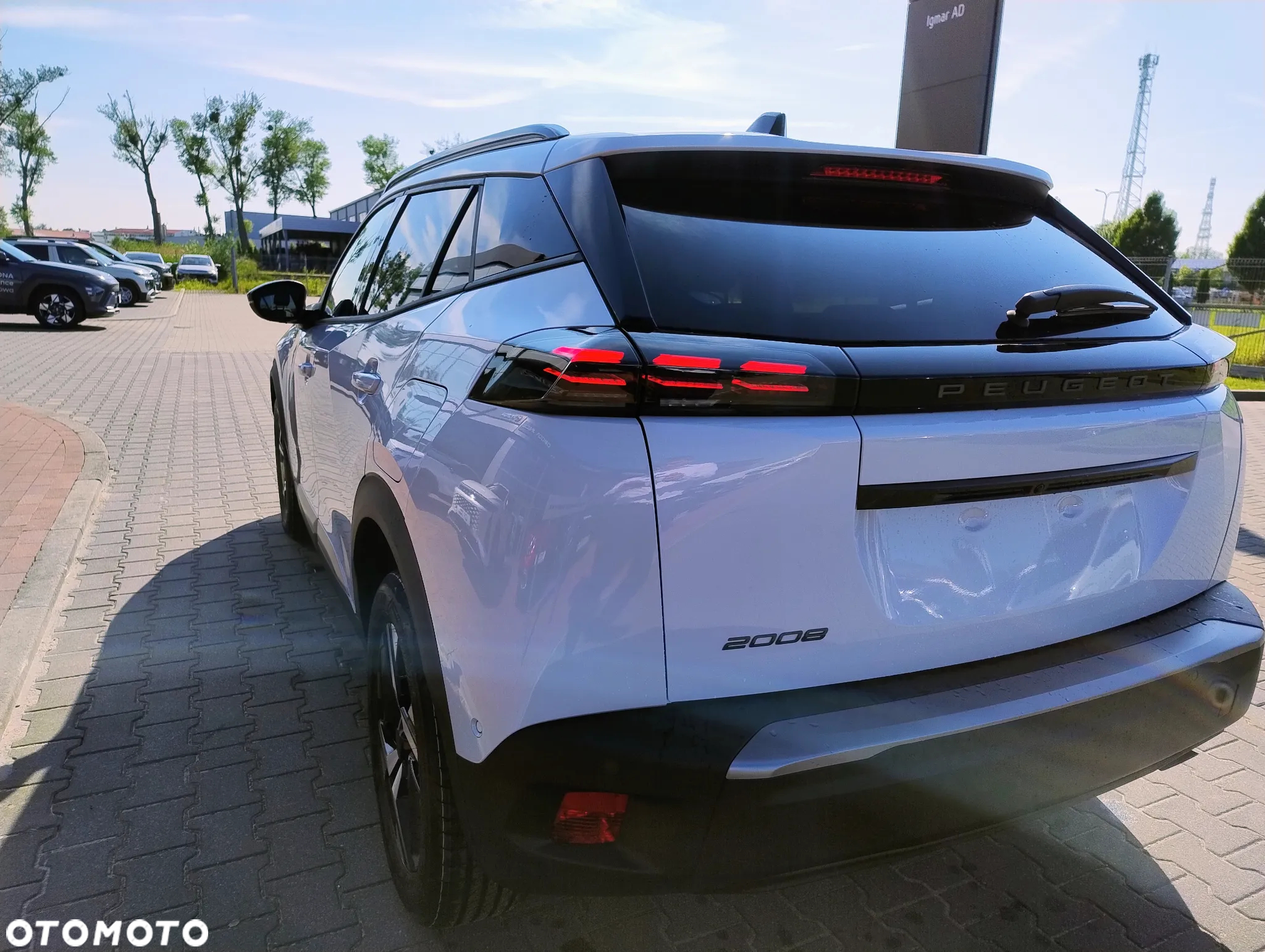 Peugeot 2008 PureTech 100 Allure S&S BVM6 - 4