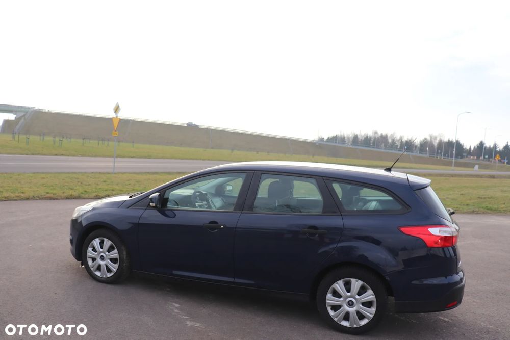 Ford Focus 1.0 EcoBoost Trend - 10