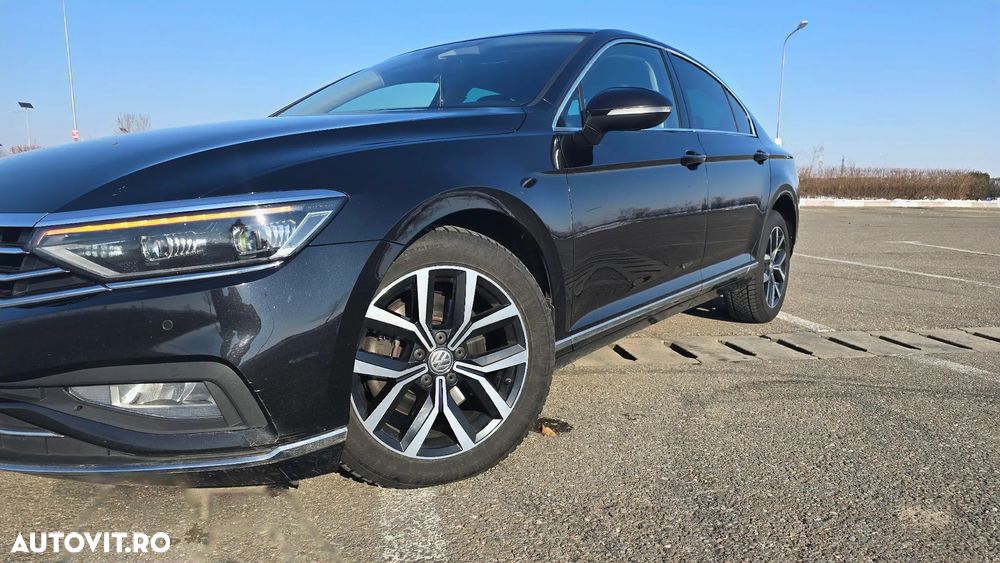 Volkswagen Passat 2.0 TDI DSG Highline - 20