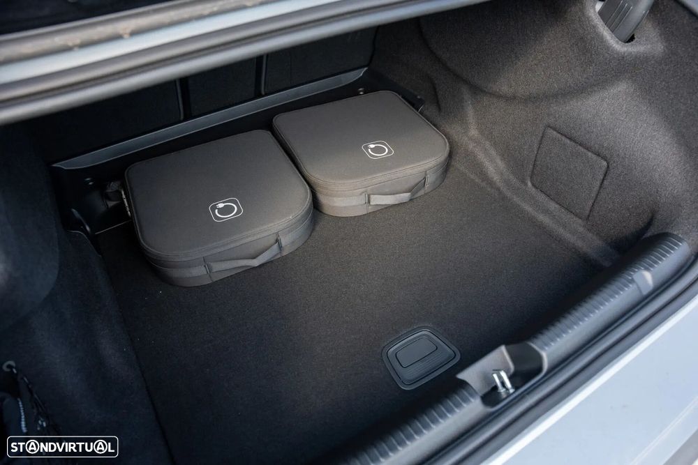 Mercedes-Benz EQE - 42