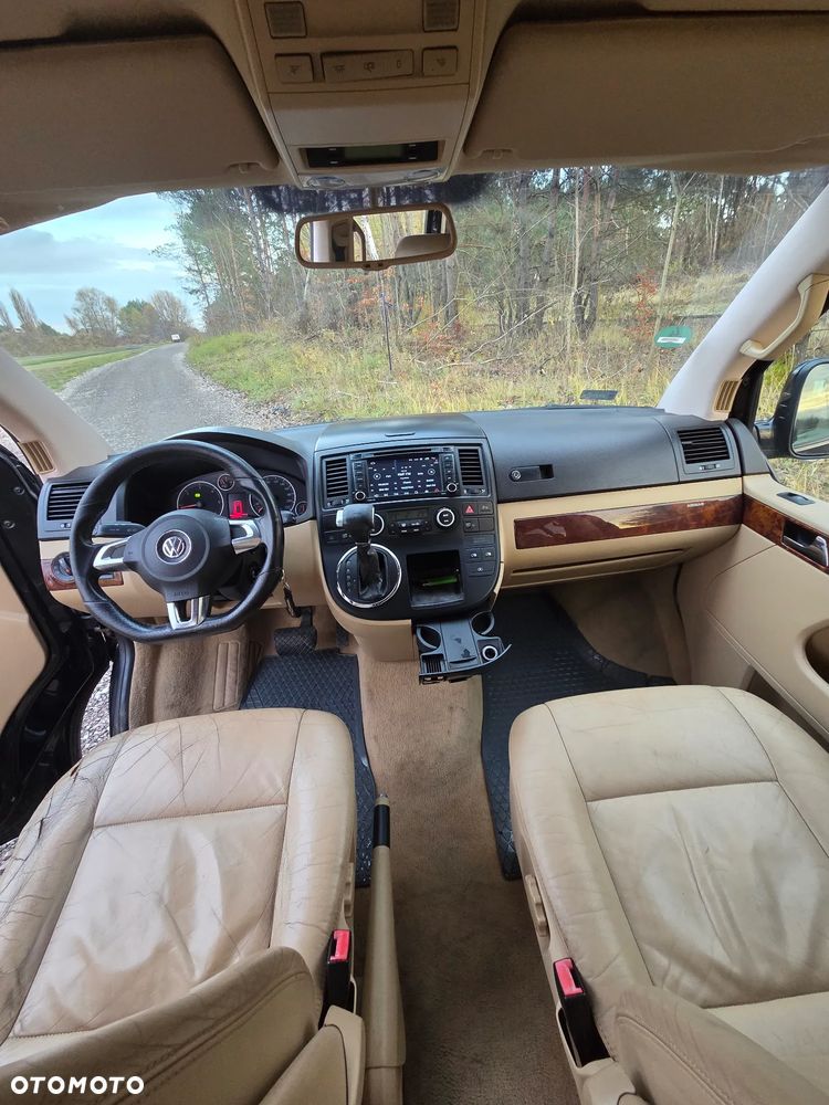 Volkswagen Multivan - 5
