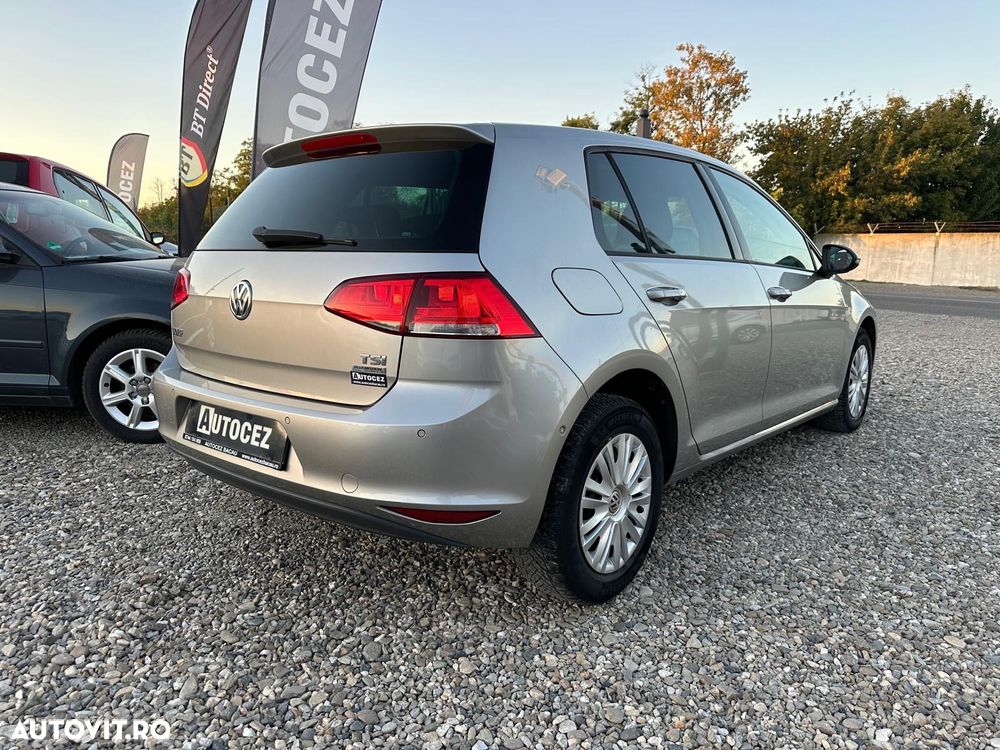 Volkswagen Golf - 5