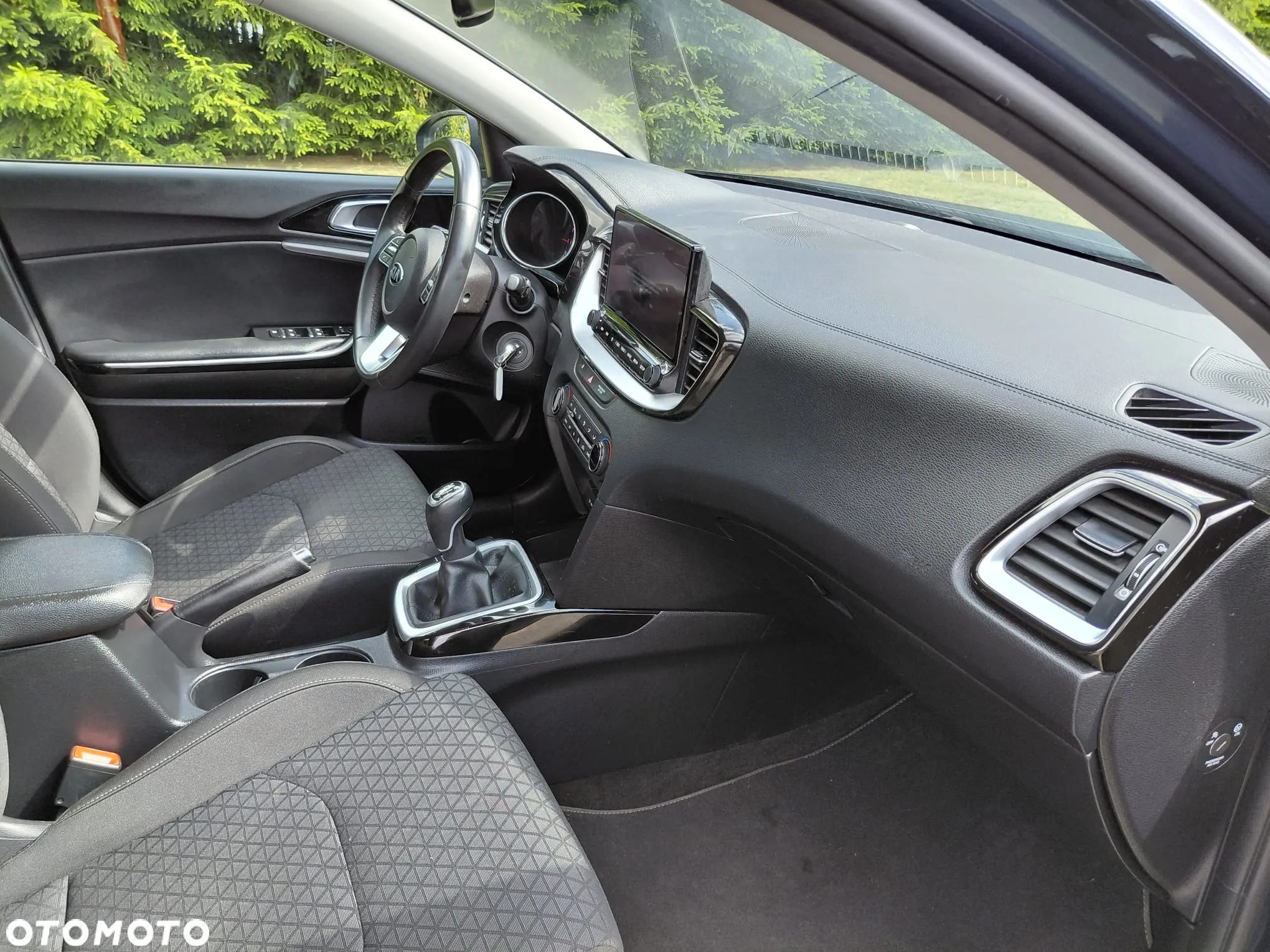 Kia Ceed - 14